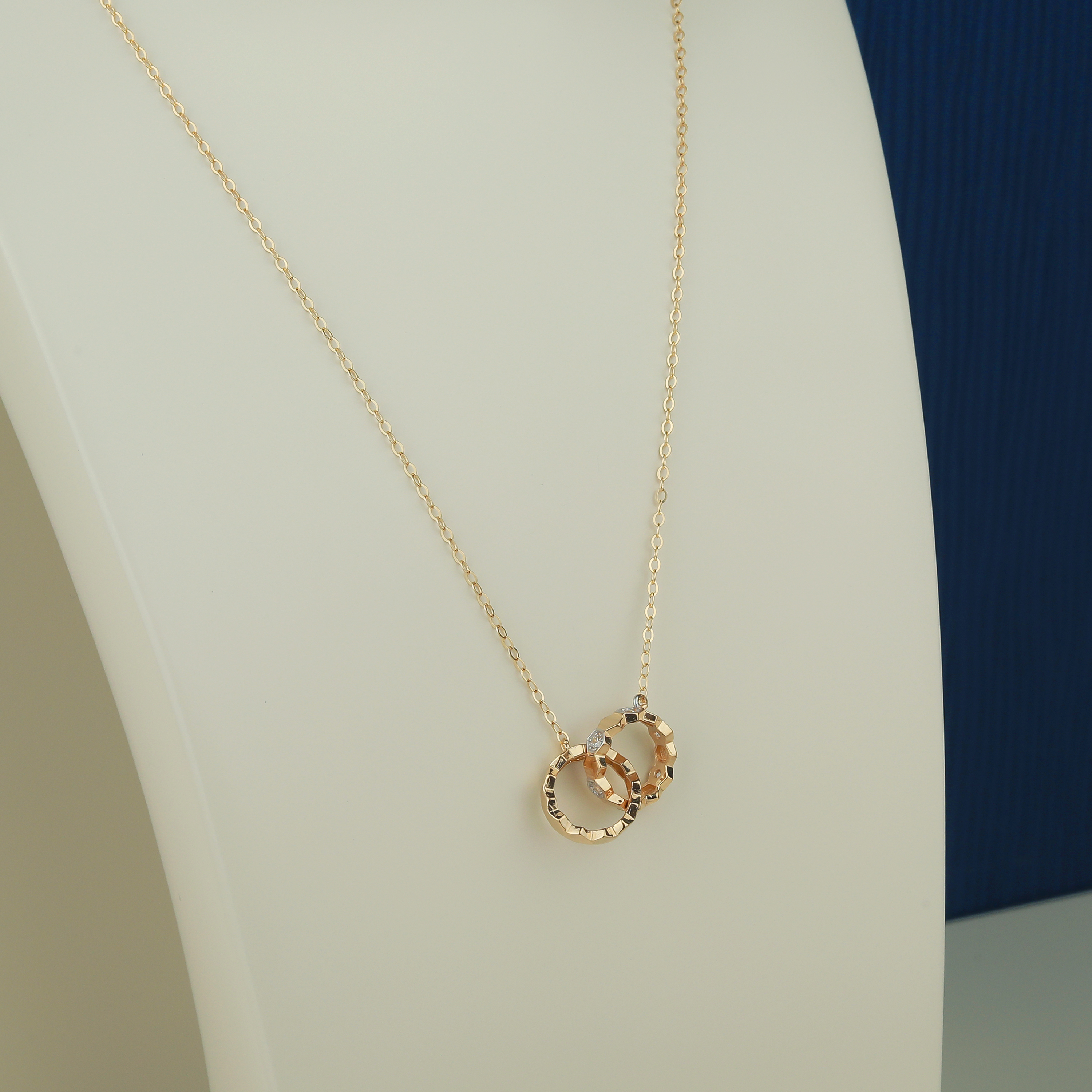 18 karat gold choker, made in Turkey - (H-0844)